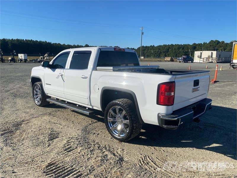GMC 1500 4x4 Crew Cab Pickup Drugi