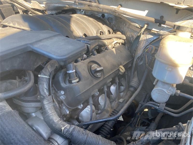 GMC 1500 4x4 Crew Cab Pickup Drugi