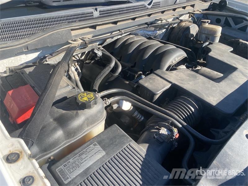 GMC 1500 4x4 Crew Cab Pickup Drugi
