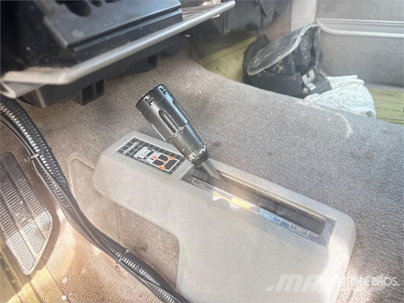 GMC 1500 SLE 4x4 Extended Cab Pickup Andre