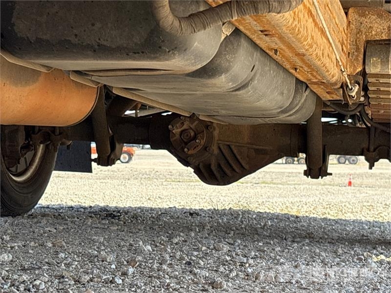 GMC 3500 4x2 Van Truck (Inoperable) Camion Fourgon