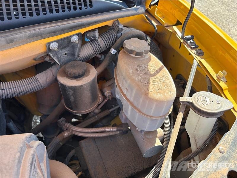 GMC 3500 4x2 Van Truck (Inoperable) Camion Fourgon