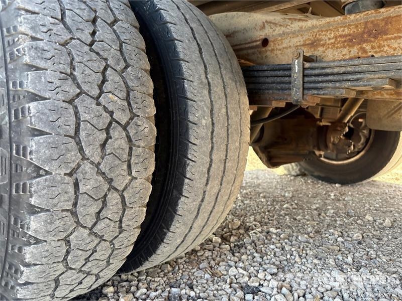 GMC 3500 4x2 Van Truck (Inoperable) Camion Fourgon