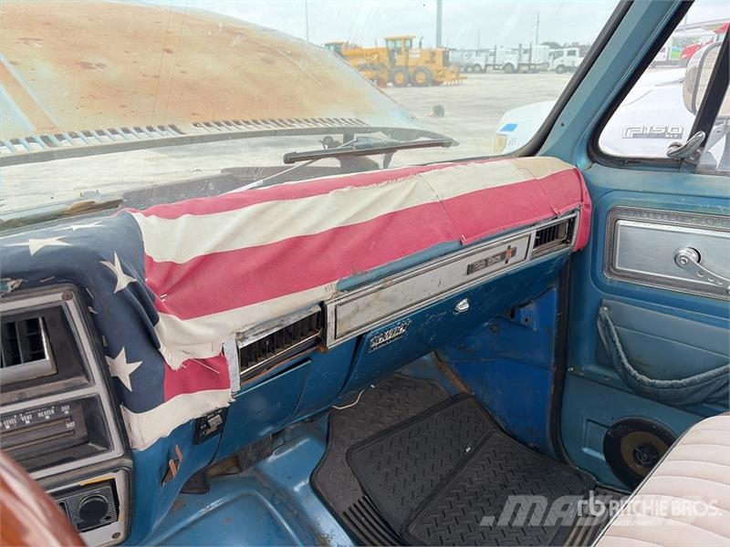 GMC 4x2 Pickup أخرى