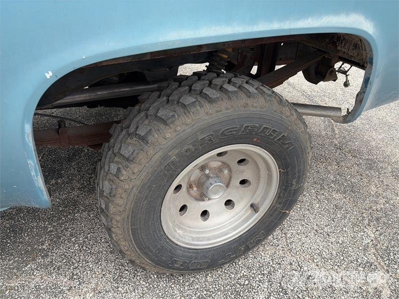 GMC 4x2 Pickup أخرى