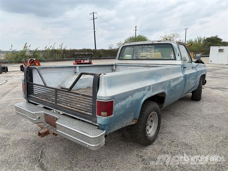 GMC 4x2 Pickup أخرى
