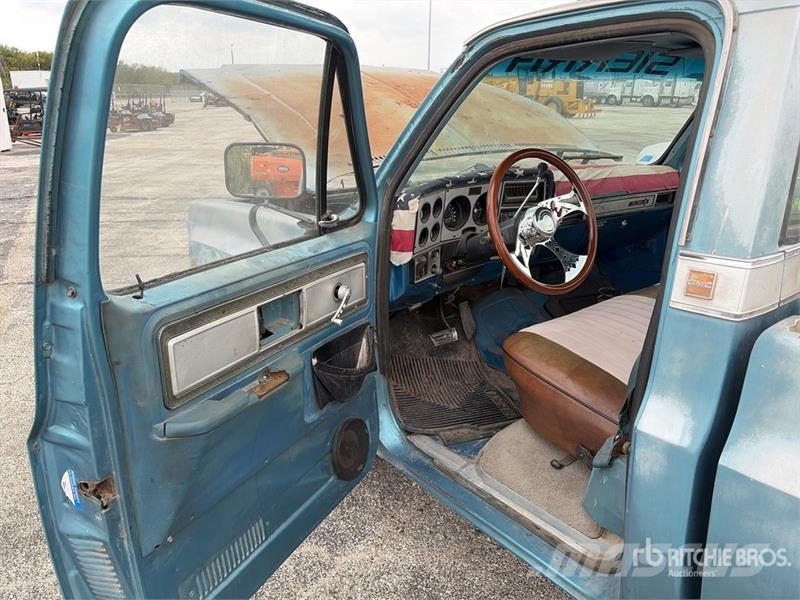 GMC 4x2 Pickup أخرى