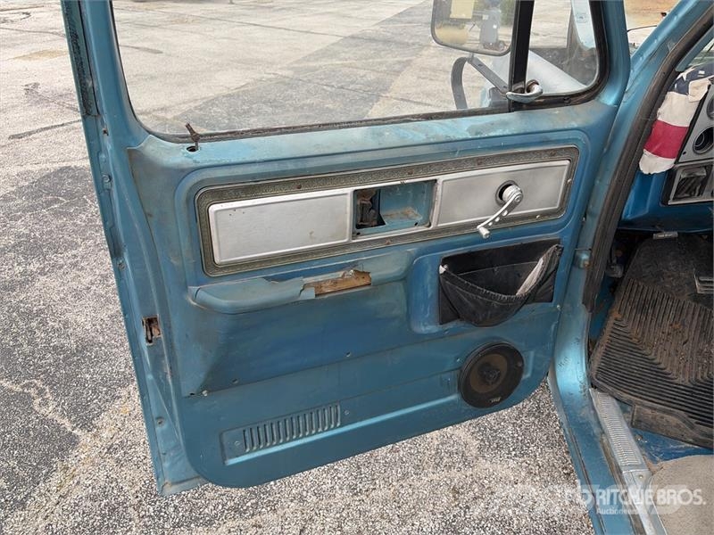 GMC 4x2 Pickup أخرى