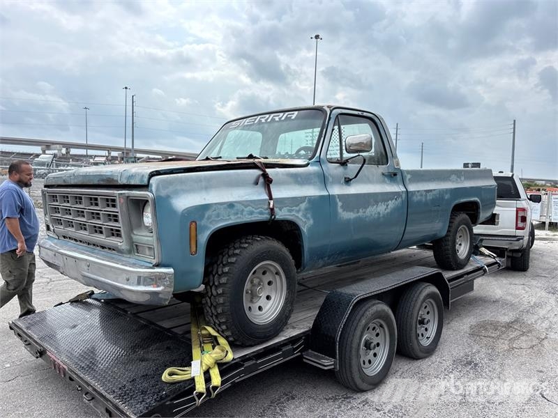 GMC 4x2 Pickup أخرى
