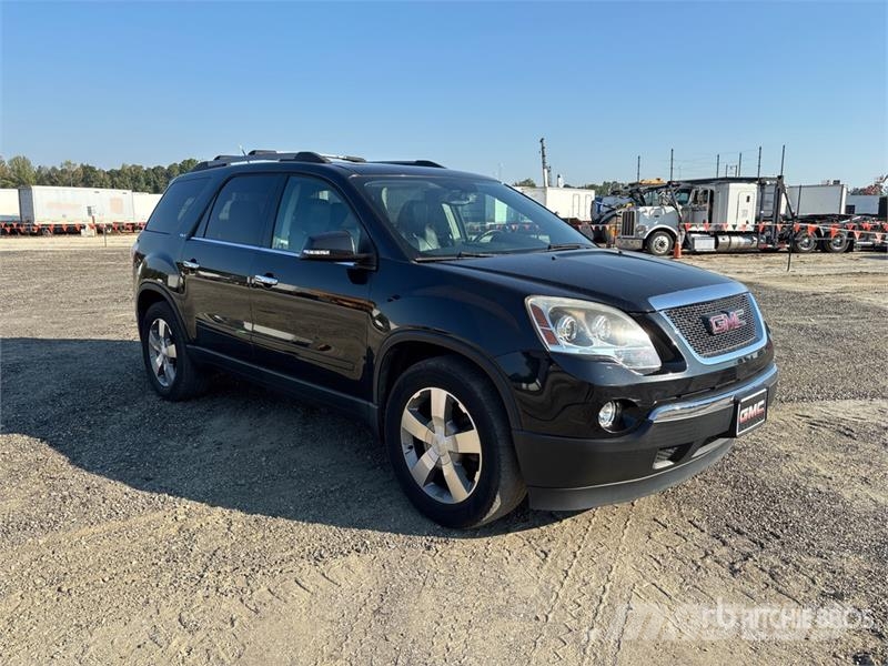 GMC Acadia AWD SUV Avtomobili