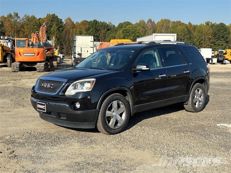 GMC Acadia AWD SUV Avtomobili