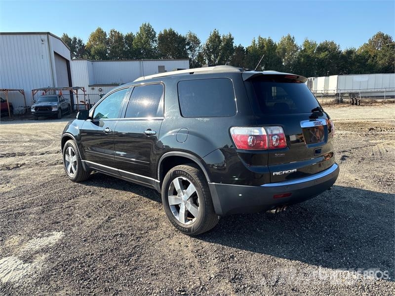 GMC Acadia AWD SUV Avtomobili