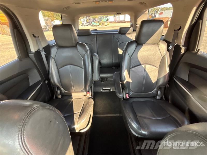 GMC Acadia AWD SUV Avtomobili