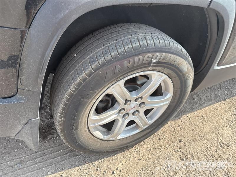 GMC Acadia SLE-1 AWD SUV Auto