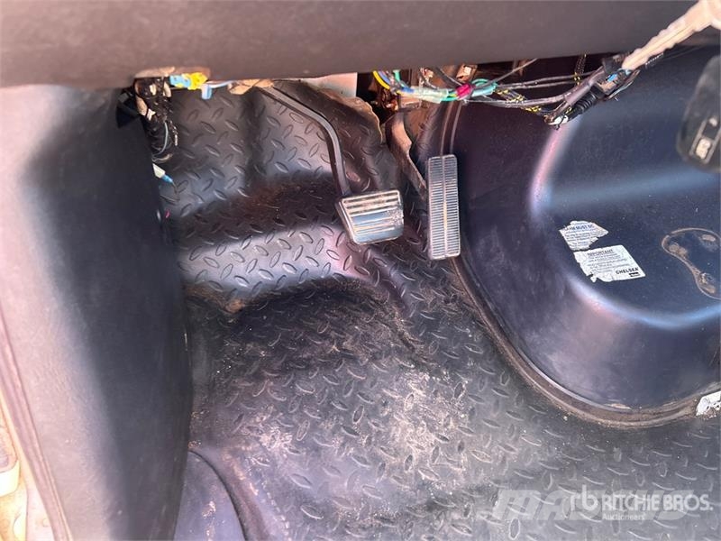GMC C5500 Cabins and interior