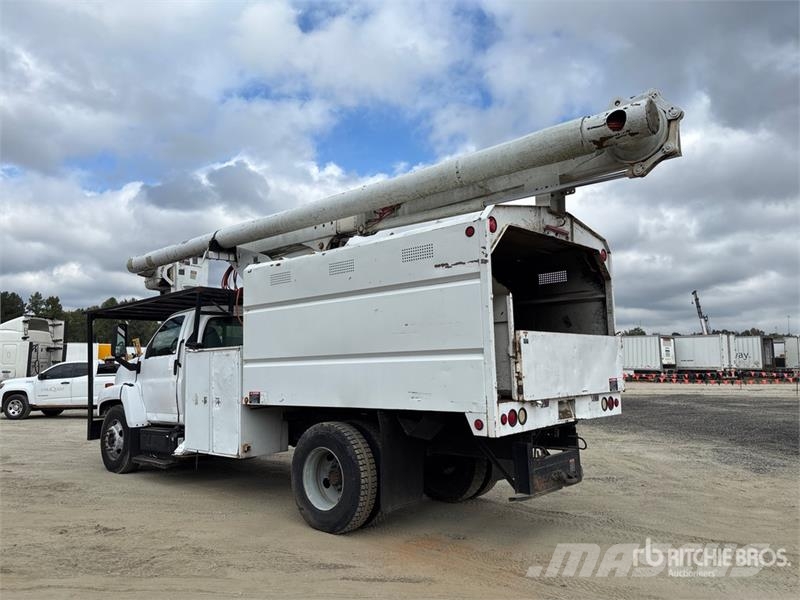 GMC C7500 Truck mounted platforms