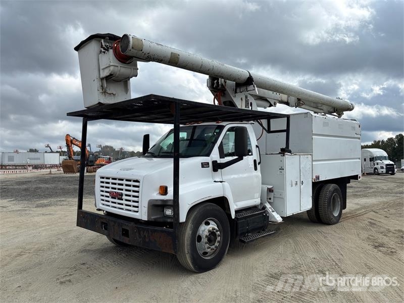 GMC C7500 Truck mounted platforms