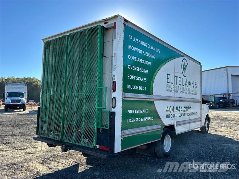 GMC Savana 3500 Camiones caja cerrada