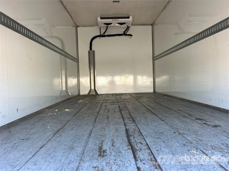 GMC Savana 3500 4x2 4x2 Refrigerated Truck Hűtős
