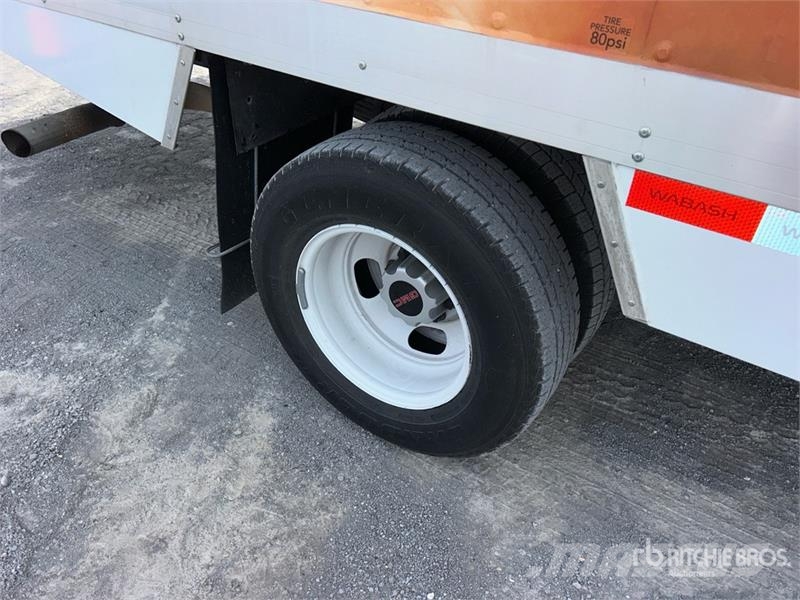 GMC Savana 3500 4x2 4x2 Refrigerated Truck 온도 조절식 트럭