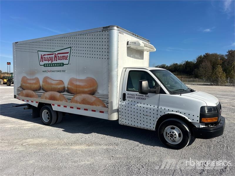 GMC Savana 3500 4x2 4x2 Refrigerated Truck Hűtős