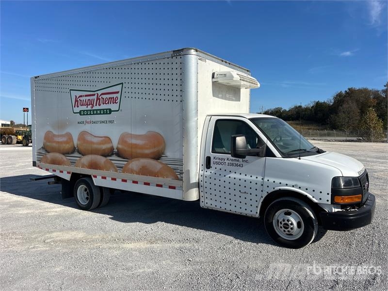 GMC Savana 3500 4x2 4x2 Refrigerated Truck Hűtős
