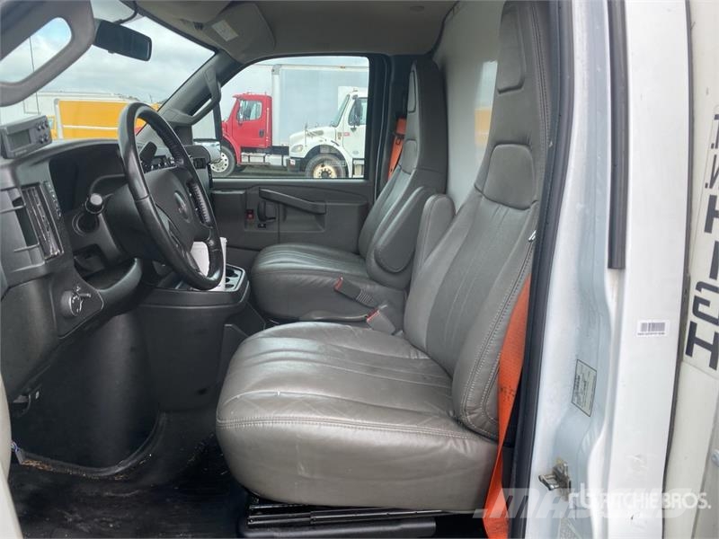 GMC Savana 3500 4x2 Refrigerated Truck Chladírenské nákladní vozy