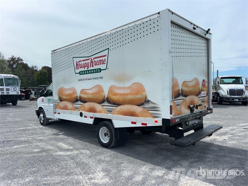 GMC Savana 3500 4x2 Refrigerated Truck Рефрижератори