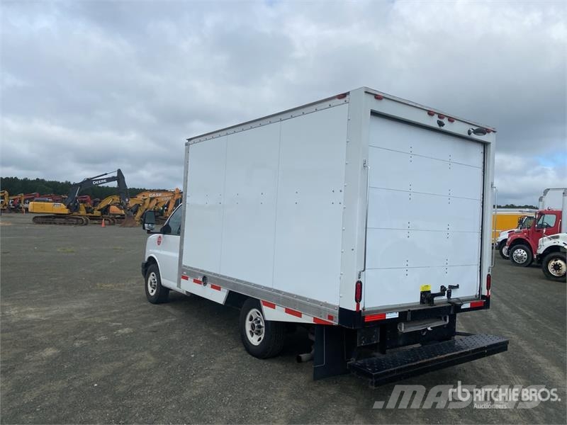 GMC Savana 3500 4x2 Refrigerated Truck Chladírenské nákladní vozy