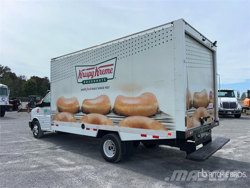 GMC Savana 3500 4x2 Refrigerated Truck Рефрижератори