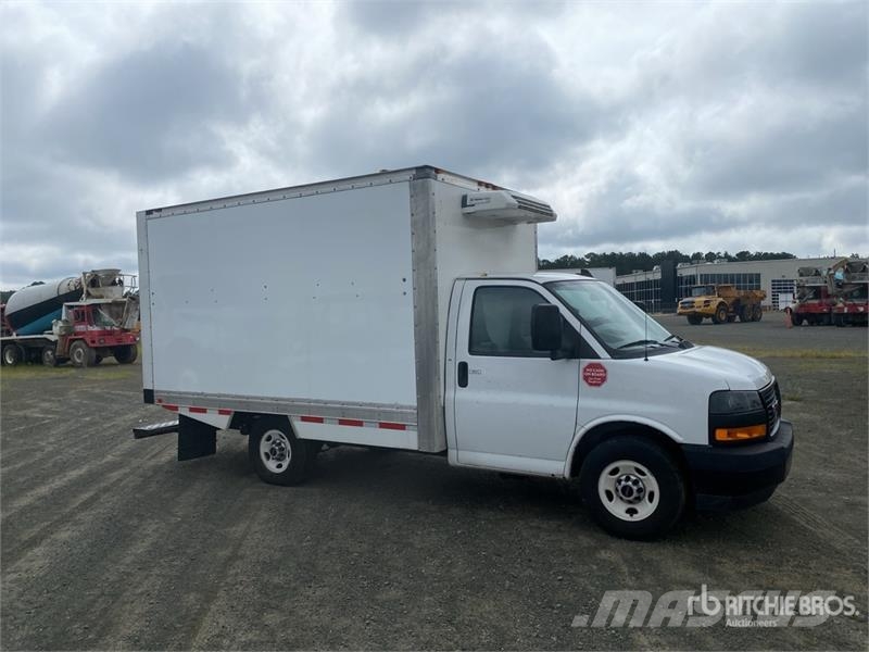 GMC Savana 3500 4x2 Refrigerated Truck Chladírenské nákladní vozy