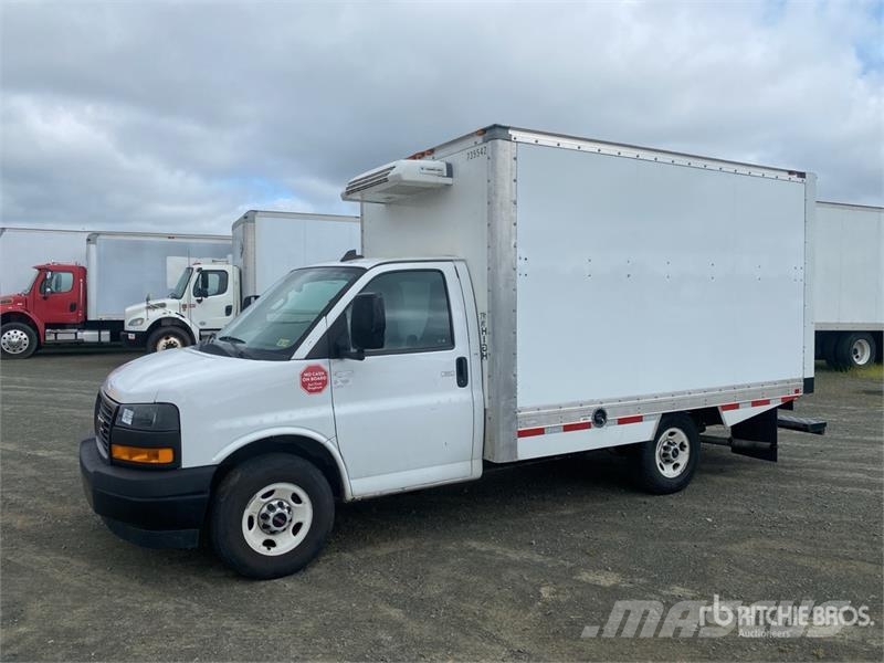GMC Savana 3500 4x2 Refrigerated Truck Chladírenské nákladní vozy