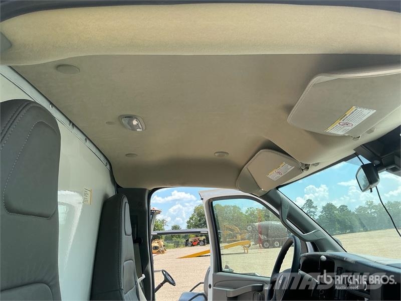 GMC Savana 3500 4x2 Refrigerated Truck Kamioni hladnjače