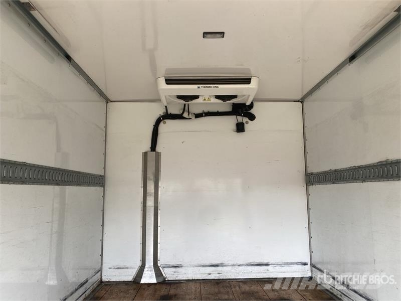 GMC Savana 3500 4x2 Refrigerated Truck Chladírenské nákladní vozy
