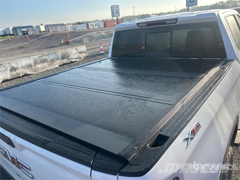 GMC Sierra 1500 Інше
