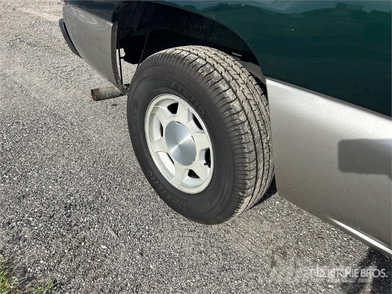GMC Sierra 1500 Прочие фургоны