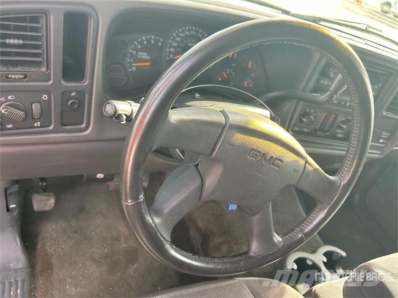 GMC Sierra 1500 Прочие фургоны
