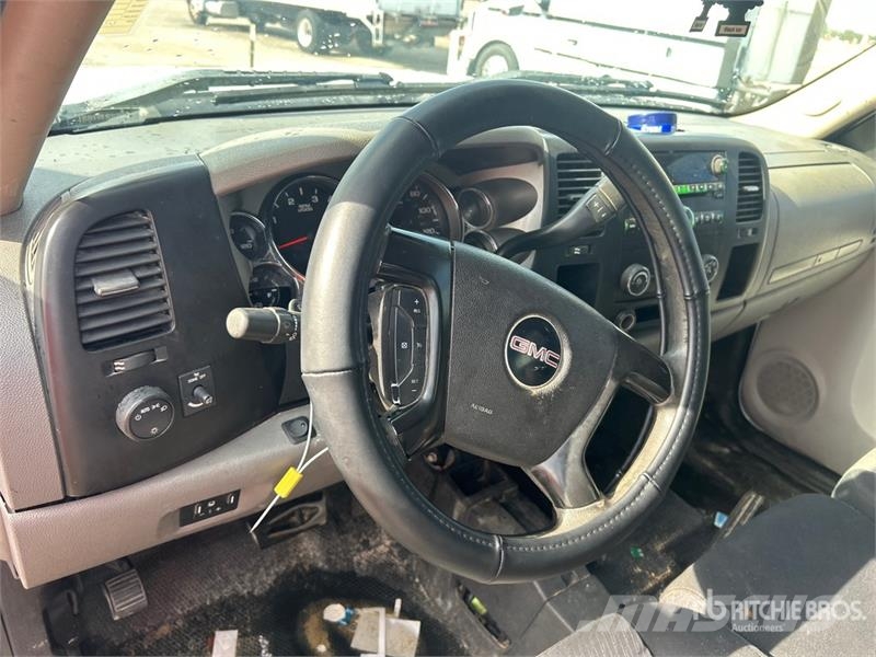GMC Sierra 2500HD Kita