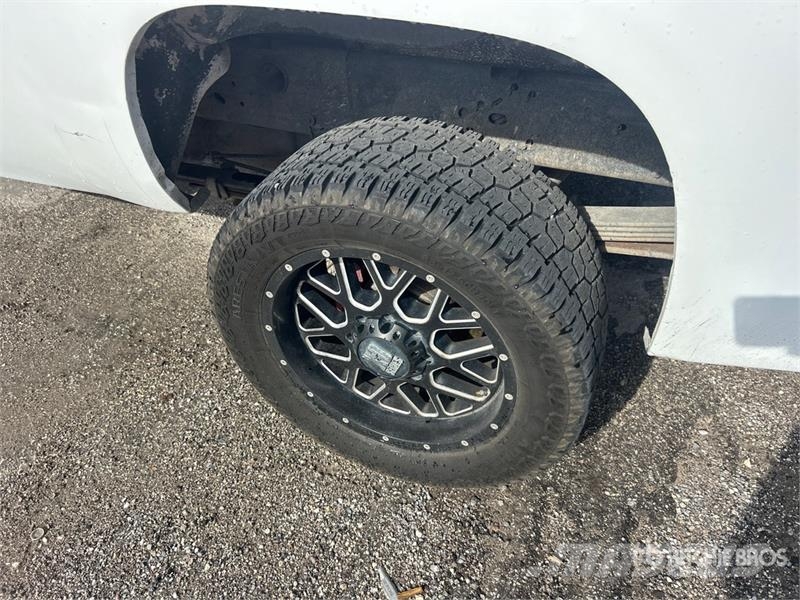 GMC Sierra 2500HD Kita