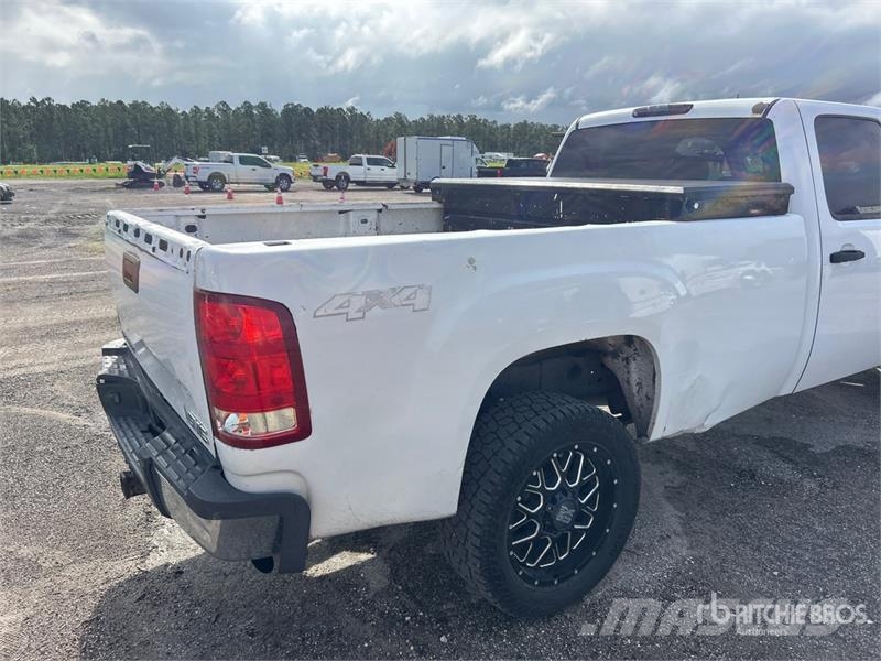 GMC Sierra 2500HD Kita