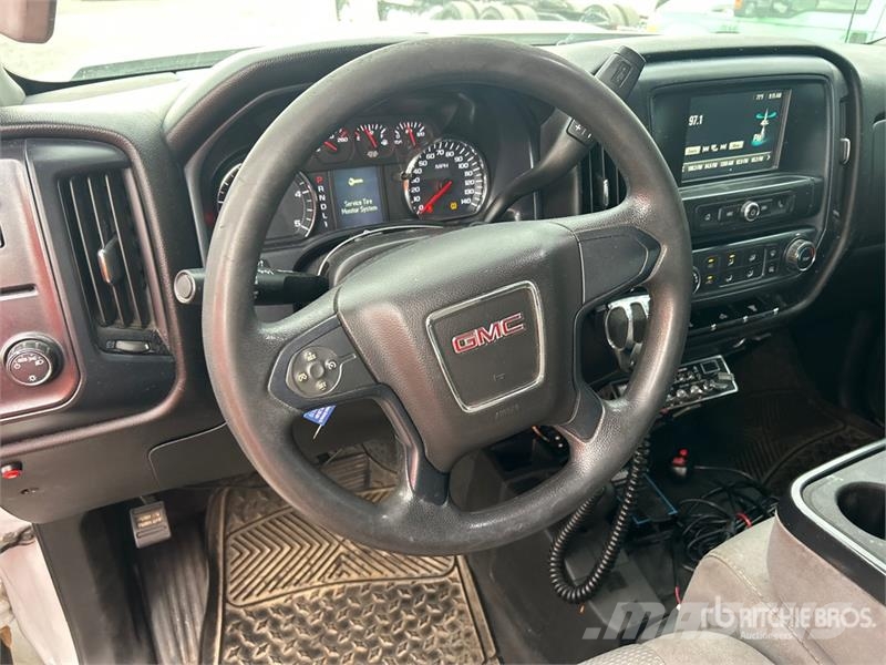 GMC Sierra 2500HD 其他