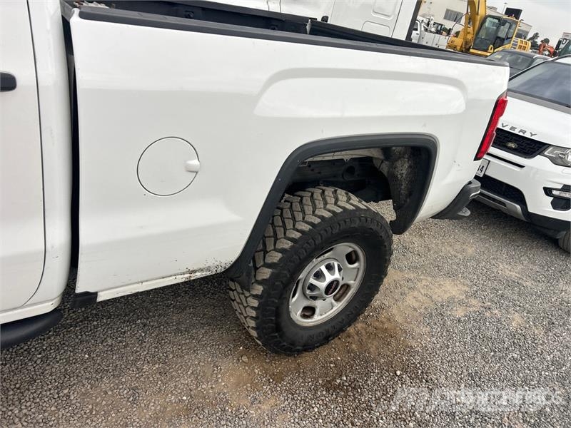 GMC Sierra 2500HD 其他