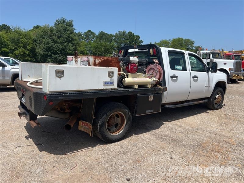 GMC Sierra 3500HD 4x4 Crew Cab Flatbed Truck Kamioni sa otvorenim sandukom