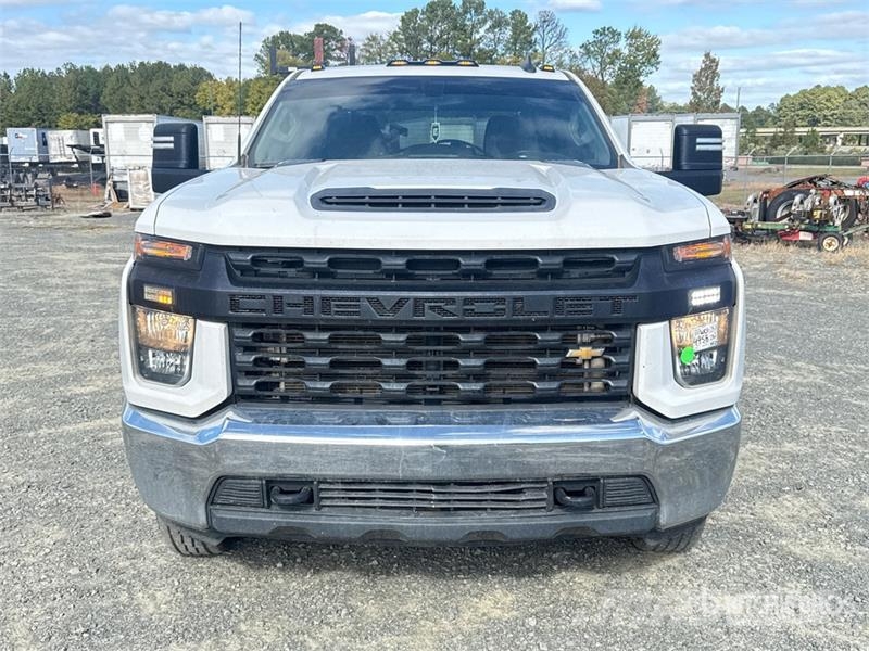 GMC Silverado 3500HD 4x4 Crew Cab Utility Truck Vieglais kravas automobilis/izkraušana no sāniem