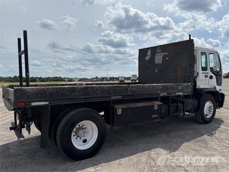 GMC T7500 4x2 Flatbed Truck Flatbed / Dropside trucks