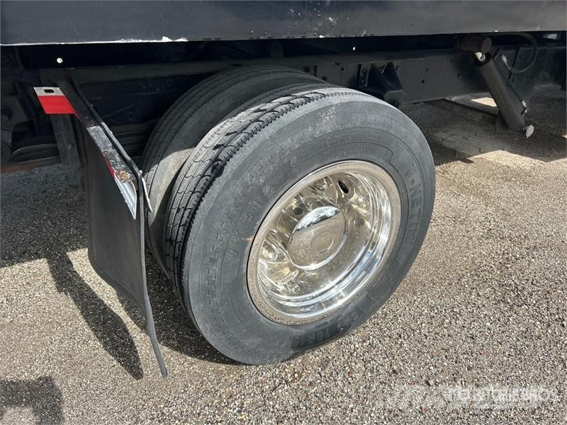 GMC TopKick 6500 LoPro 4x2 Rollback Truck Puksiirid