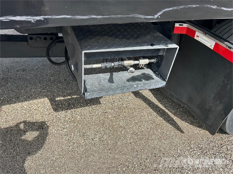 GMC TopKick 6500 LoPro 4x2 Rollback Truck Puksiirid