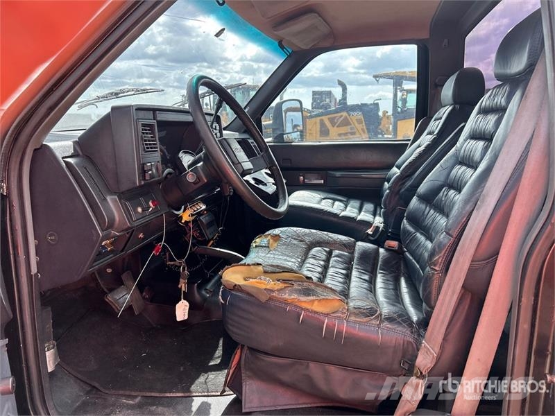 GMC TopKick 6500 LoPro 4x2 Rollback Truck Puksiirid