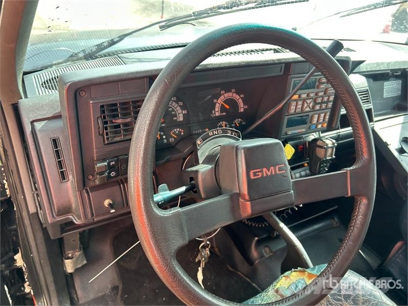 GMC TopKick 6500 LoPro 4x2 Rollback Truck Puksiirid