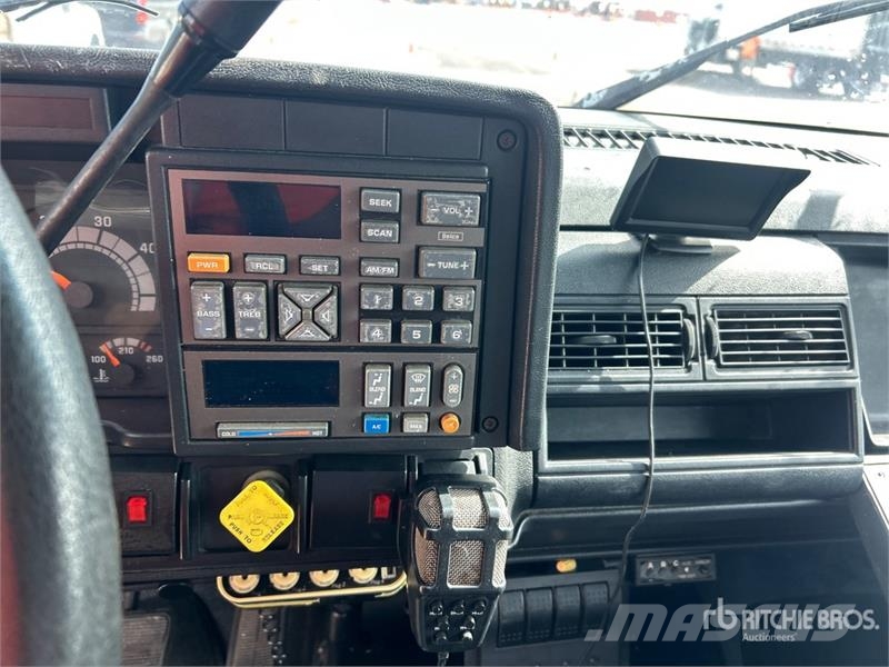 GMC TopKick 6500 LoPro 4x2 Rollback Truck Puksiirid